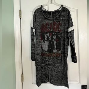 AC/DC Long Sleeve Shirt Like New Size M